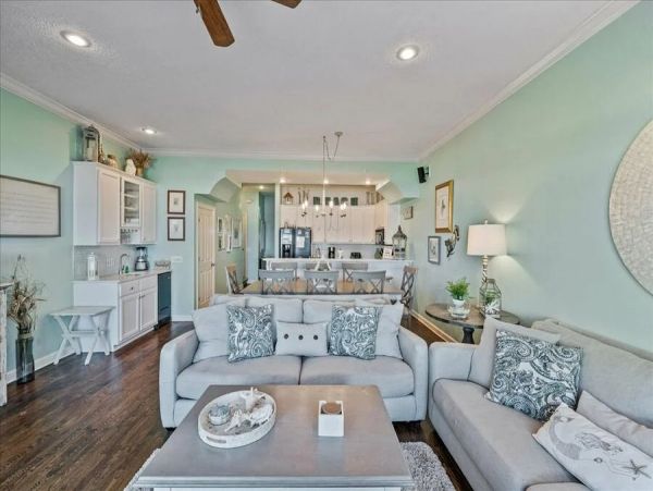 Beach Front 4 Bedroom Vacation Rental in Panama City Beach