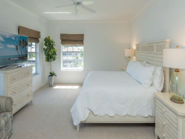 Marco Island Luxury Waterfront Vacation Rental with Private Pool