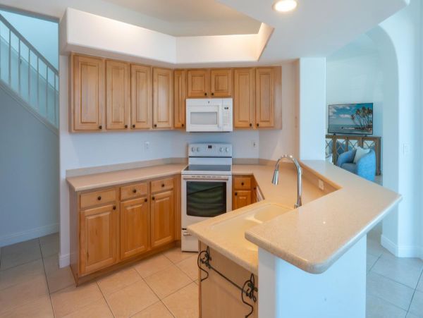 Marco Island Luxury Waterfront Vacation Rental with Private Pool
