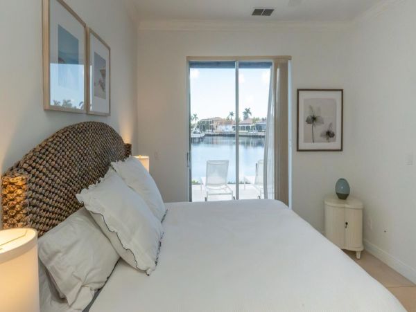 Marco Island Luxury Waterfront Vacation Rental with Private Pool