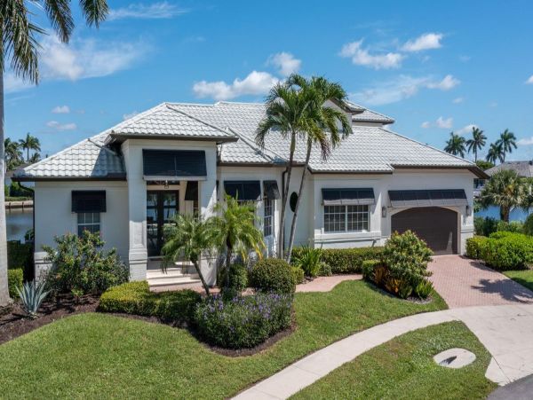 Marco Island Luxury Waterfront Vacation Rental with Private Pool