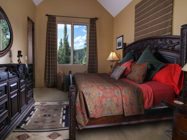 Six bedroom Mountain View Lodge With Hot Tub