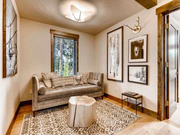 Beautiful Five Bedroom Minutes from Peak 8 Base