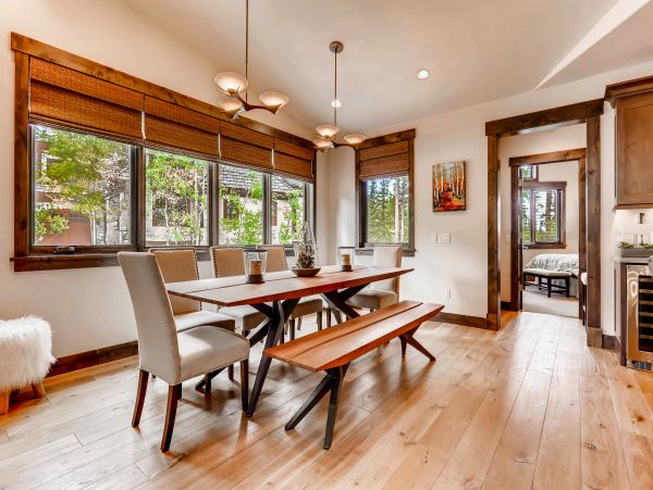 Beautiful Five Bedroom Minutes from Peak 8 Base