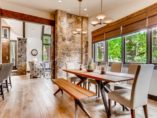 Beautiful Five Bedroom Minutes from Peak 8 Base