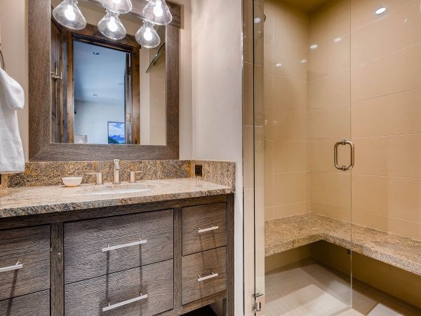  Eagle's Nest Ensuite Bath
