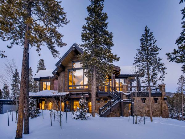 Ultra Exclusive Shock Hill Mountain home