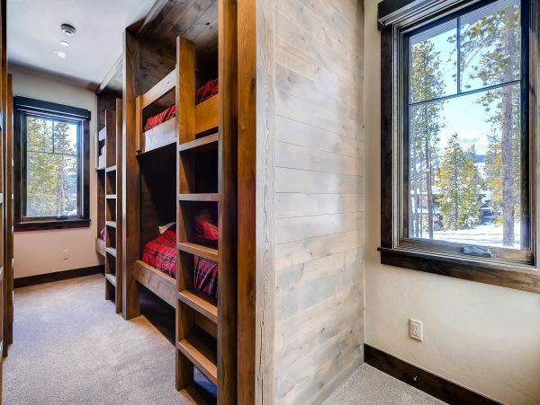  Mountain Top Bunk Suite
