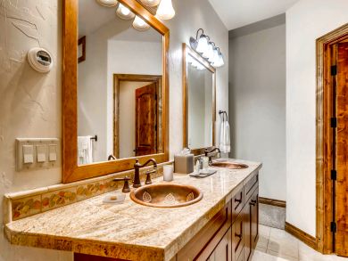 Breckenridge Home 937150 Breckenridge Home 937150