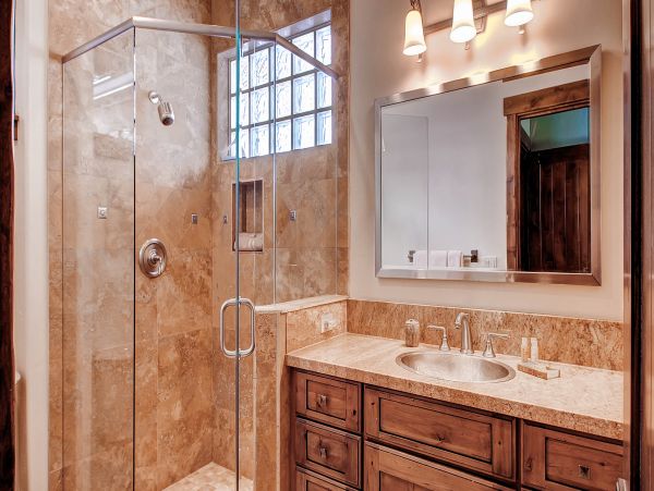 Luxury 4 Bedroom Vacation Rental with Private Spa