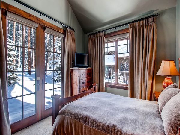 Luxury 4 Bedroom Vacation Rental with Private Spa