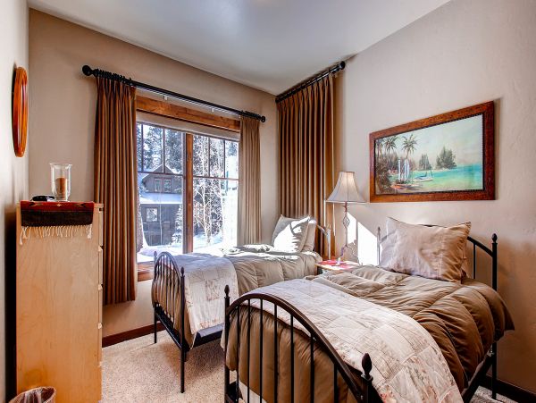 Luxury 4 Bedroom Vacation Rental with Private Spa