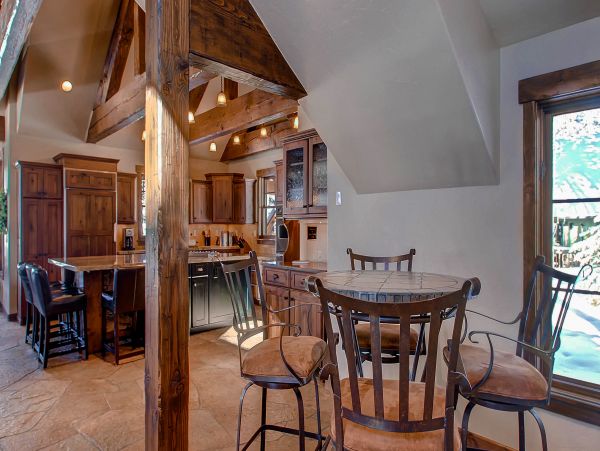 Luxury 4 Bedroom Vacation Rental with Private Spa