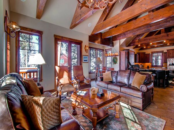 Luxury 4 Bedroom Vacation Rental with Private Spa