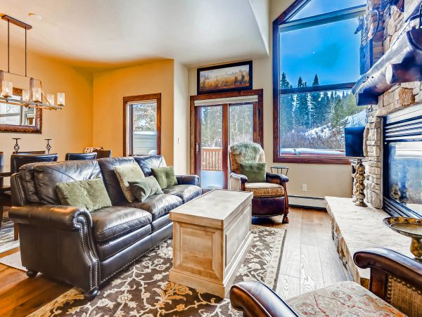 Breckenridge Vacation Home Mountain Views Four Bedrooms