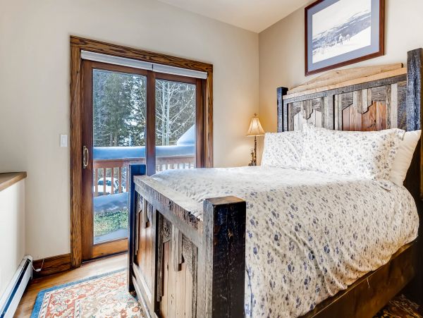 Breckenridge Vacation Home Mountain Views Four Bedrooms