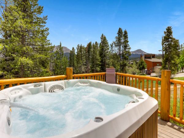Breckenridge Vacation Lodge Four Bedroom Mountain Views
