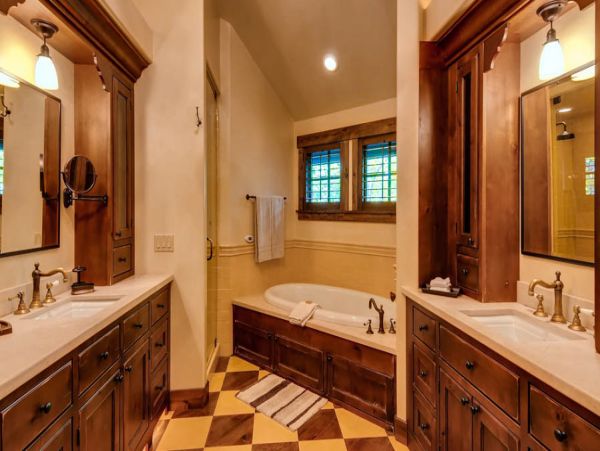 Luxury 8 Bedroom Vacation Home in Breckenridge Sleeps 18