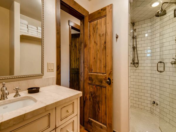 Luxury 8 Bedroom Vacation Home in Breckenridge Sleeps 18