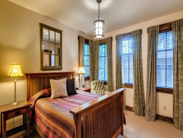 Luxury 8 Bedroom Vacation Home in Breckenridge Sleeps 18
