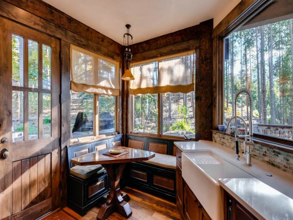 Luxury 8 Bedroom Vacation Home in Breckenridge Sleeps 18