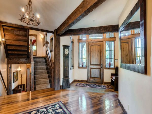 Luxury 8 Bedroom Vacation Home in Breckenridge Sleeps 18