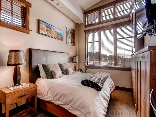 Breckenridge Vacation Home Three Bedroom Mountain Views