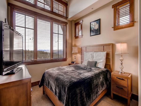 Breckenridge Vacation Home Three Bedroom Mountain Views