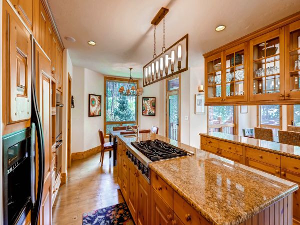 Walk to Downtown Breckenridge, free shuttle to lift