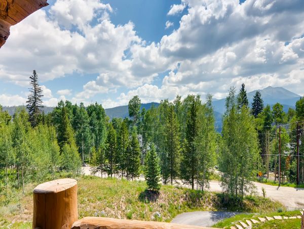 Mountain Views Breckenridge Vacation Home Five Bedroom with Spa