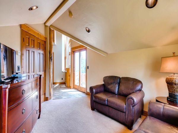Mountain Views Breckenridge Vacation Home Five Bedroom with Spa