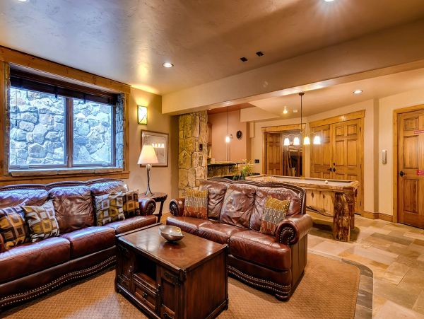 Mountain Views Breckenridge Vacation Home Five Bedroom with Spa