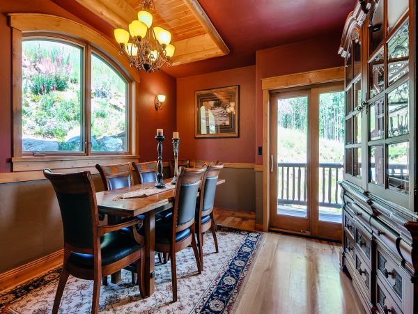 Mountain Views Breckenridge Vacation Home Five Bedroom with Spa