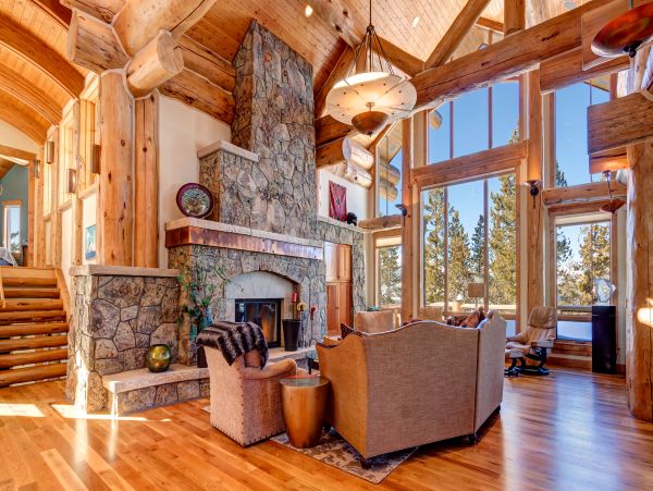 Secluded Luxury home on shuttle