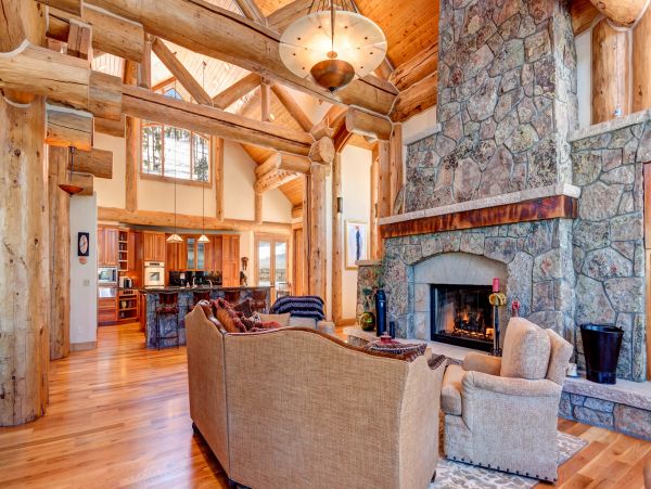 Secluded Luxury home on shuttle