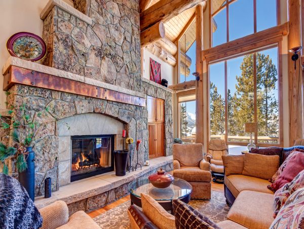 Secluded Luxury home on shuttle