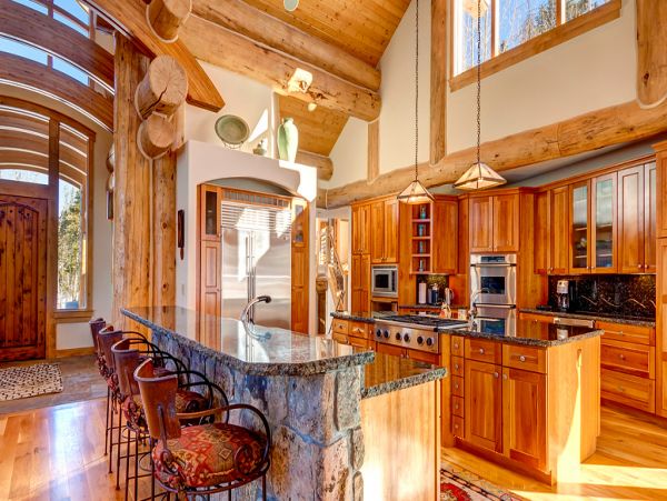 Secluded Luxury home on shuttle