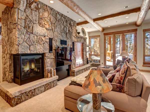 Secluded Luxury home on shuttle