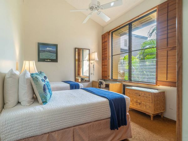 Two Bedroom Beachside Rental Condo in Wailea Sleeps 7