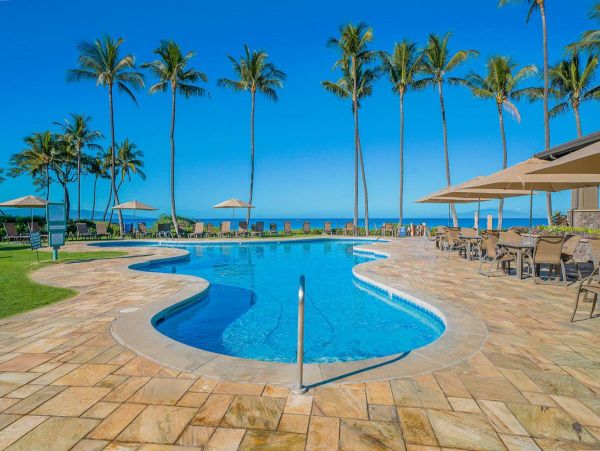 Two Bedroom Beachside Rental Condo in Wailea Sleeps 7