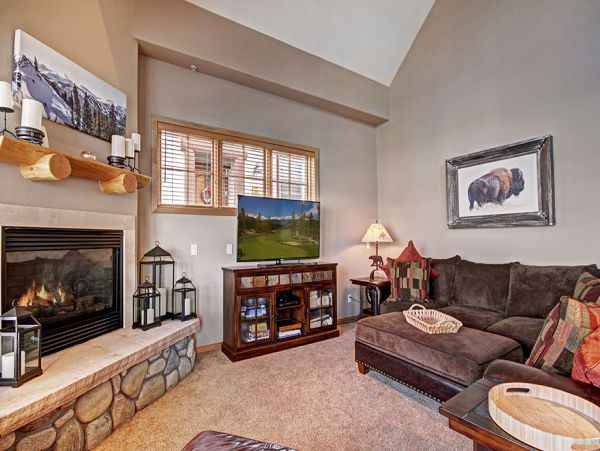 Spacious Three Bedroom Condo on Two Levels!
