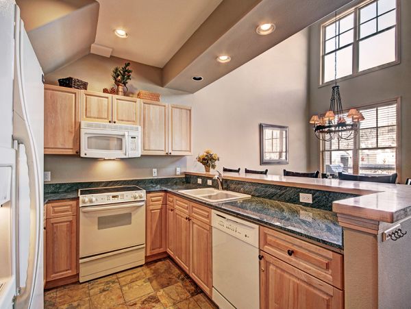 Spacious Three Bedroom Condo on Two Levels!