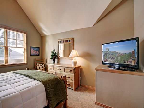 Spacious Three Bedroom Condo on Two Levels!