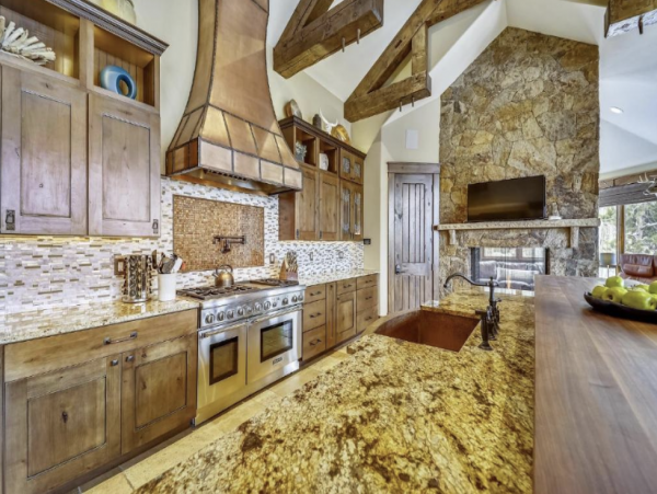 Luxury Five Bedroom Mountain Residence.