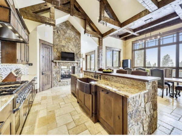 Luxury Five Bedroom Mountain Residence.