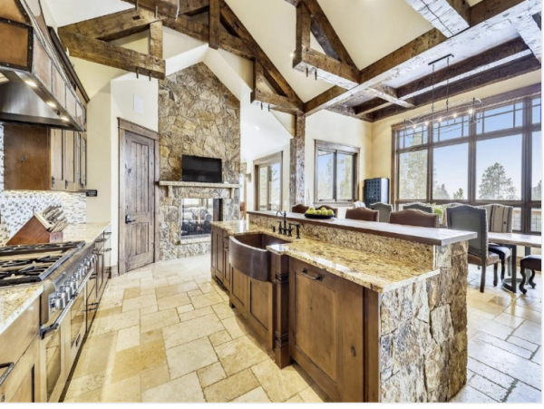 Luxury Five Bedroom Mountain Residence.