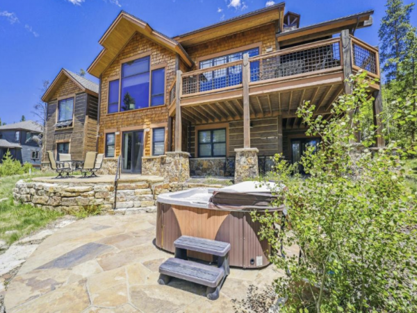 Luxury Five Bedroom Mountain Residence.