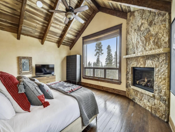Luxury Five Bedroom Mountain Residence.