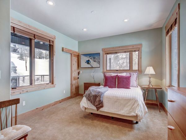 Luxury Five Bedroom Breckenridge Vacation Home 12 Guests