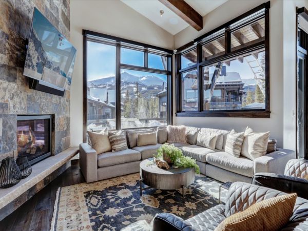 Four Bedroom  Walk to Lift Vacation Home in Breckenridge